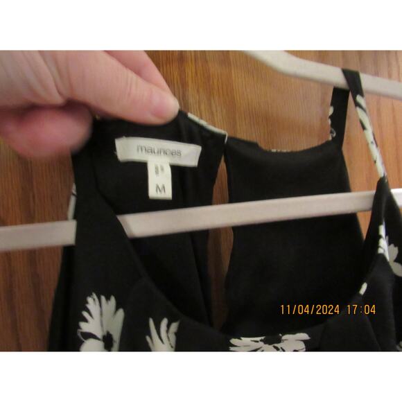 Daisy-Patterned Black Dress – Soft & Stylish, Medium - Picture 6 of 7